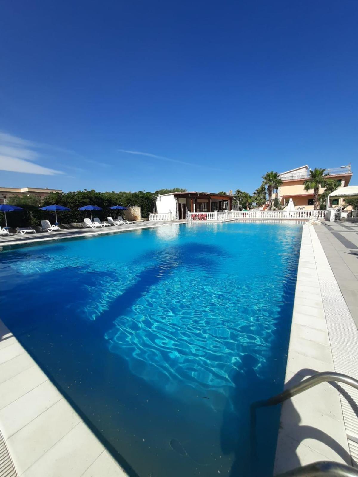 Residence Parco Del Sole Rodi Garganico Luaran gambar